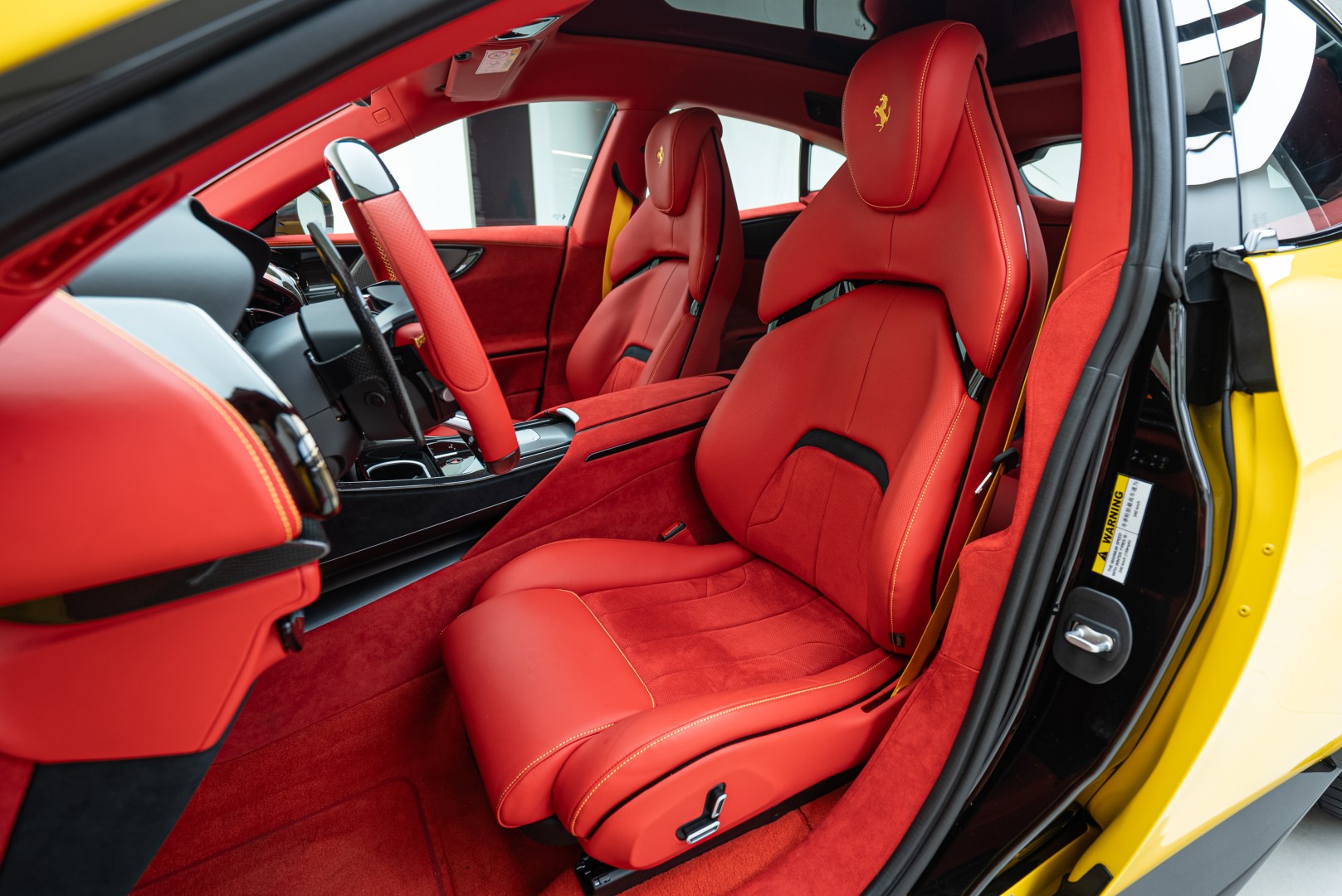 2025 FERRARI PUROSANGUE | FULL CARBON | MAIN DEALER SERVICE | HIGH SPECS |